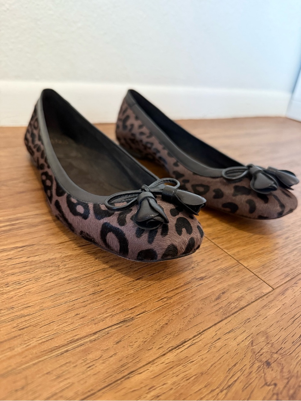 NWOT Stuart Weitzman Leopard Print Ballet Flats Size 7.5 M - Picture 2 of 7